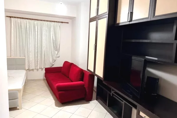 Shtepi me qera 2+1 ne Tirane - 50,000 Leke