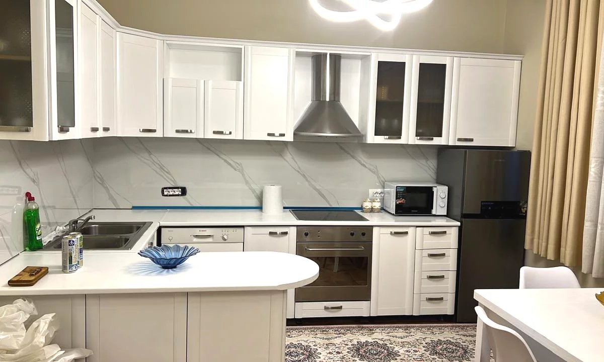 Shtepi me qera Apartament ne Tirane, 1+1, Mobilimi E mobiluar, Pagesa 55,000  Leke.