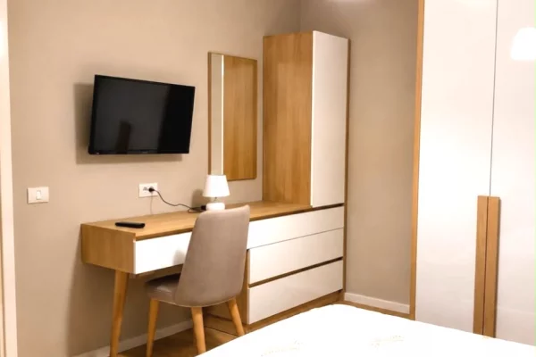Shtepi me qera Apartament ne Tirane, 1+1, Mobilimi E mobiluar, Pagesa 80,000  Leke.