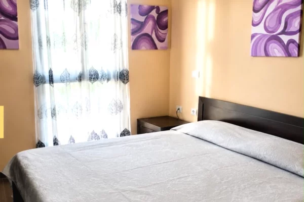 Shtepi me qera Apartament ne Tirane, 2+1, Mobilimi E mobiluar, Pagesa 530  Euro.