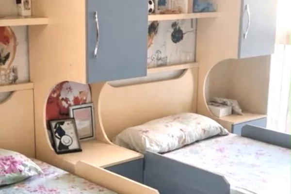 Shtepi me qera Apartament ne Tirane, 2+1, Mobilimi E mobiluar, Pagesa 530  Euro.