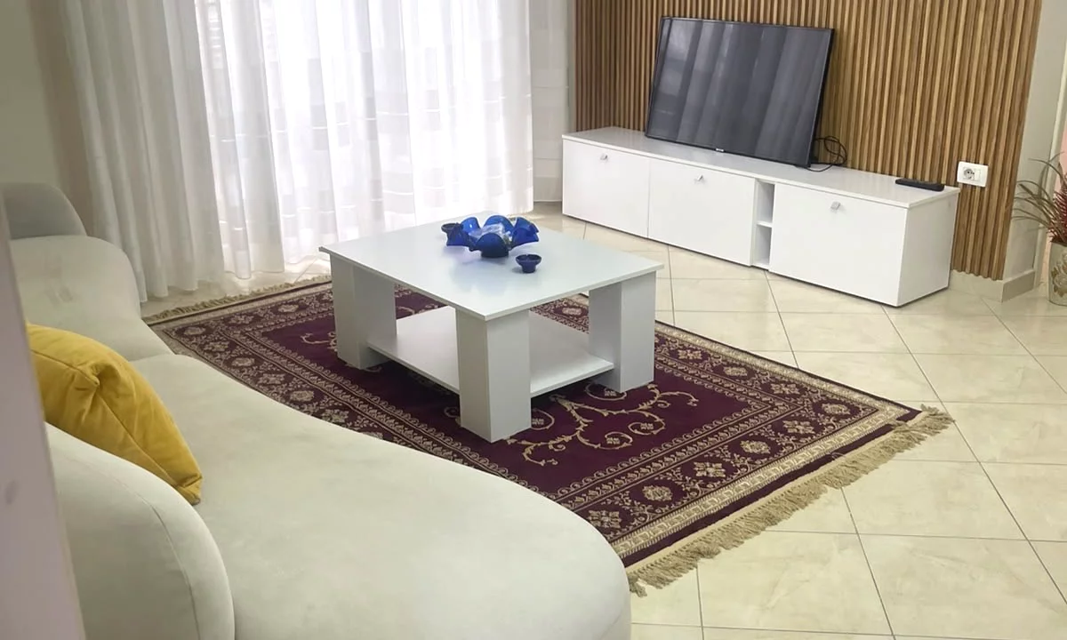 Shtepi me qera Apartament ne Tirane, 1+1, Mobilimi E mobiluar, Pagesa 60,000  Leke.
