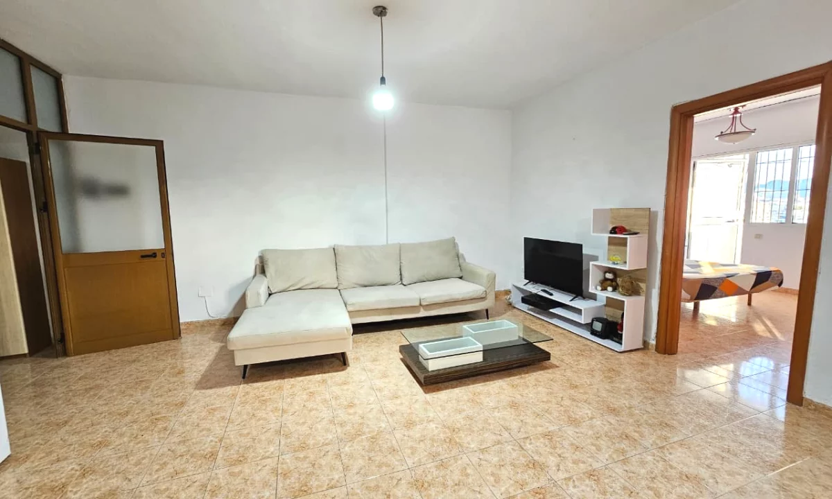 Shtepi me qera Apartament ne Tirane, 2+1, Mobilimi E mobiluar, Pagesa 55,000  Leke.