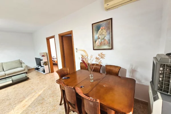 Shtepi me qera Apartament ne Tirane, 2+1, Mobilimi E mobiluar, Pagesa 55,000  Leke.