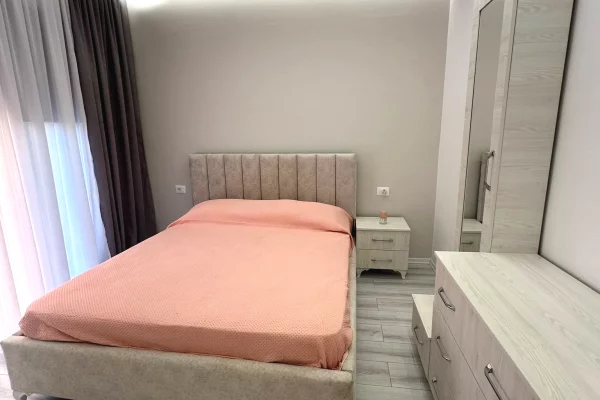 Shtepi me qera Apartament ne Tirane, 1+1, Mobilimi E mobiluar, Pagesa 70,000  Leke.