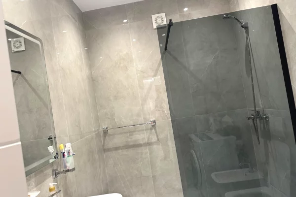 Shtepi me qera Apartament ne Tirane, 1+1, Mobilimi E mobiluar, Pagesa 70,000  Leke.