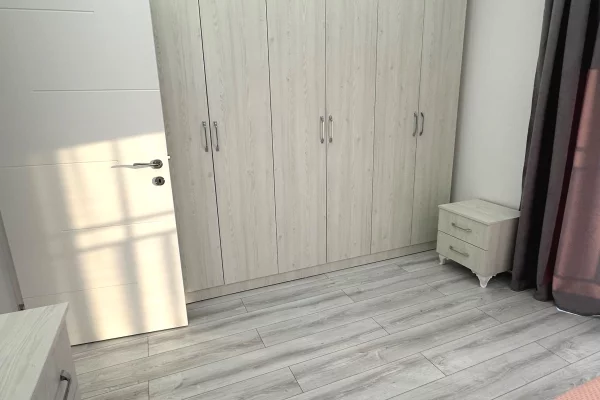 Shtepi me qera Apartament ne Tirane, 1+1, Mobilimi E mobiluar, Pagesa 70,000  Leke.