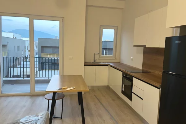 Shtepi me qera Apartament ne Tirane, 1+1, Mobilimi E mobiluar, Pagesa 60,000  Leke.