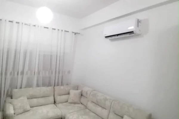 Shtepi me qera Apartament ne Tirane, 1+1, Mobilimi E mobiluar, Pagesa 450  Euro.