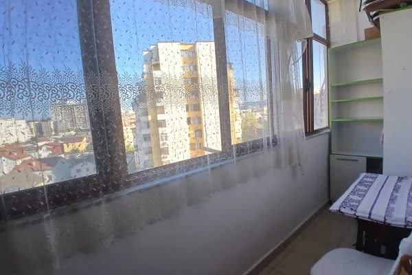Shtepi me qera Apartament ne Tirane, 2+1, Mobilimi E mobiluar, Pagesa 52,000  Leke.