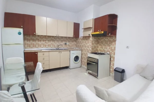 Shtepi me qera Apartament ne Tirane, 2+1, Mobilimi E mobiluar, Pagesa 52,000  Leke.