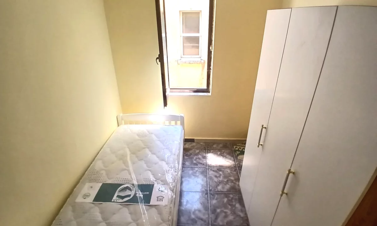 Shtepi me qera Apartament ne Tirane, 2+1, Mobilimi E mobiluar, Pagesa 60,000  Leke.
