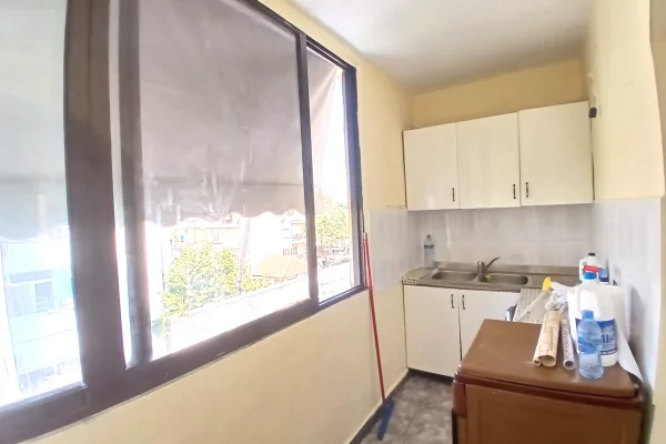 Shtepi me qera Apartament ne Tirane, 2+1, Mobilimi E mobiluar, Pagesa 60,000  Leke.