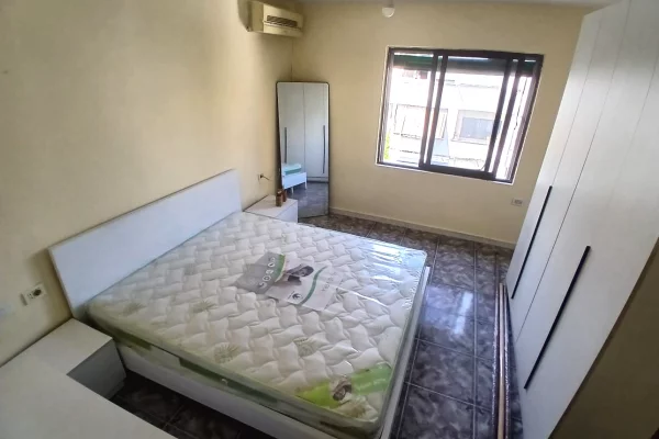 Shtepi me qera Apartament ne Tirane, 2+1, Mobilimi E mobiluar, Pagesa 60,000  Leke.