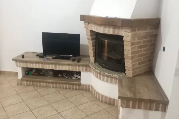 Shtepi me qera Shtepi Private ne Tirane, 2+1, Mobilimi E mobiluar, Pagesa 40,000  Leke.
