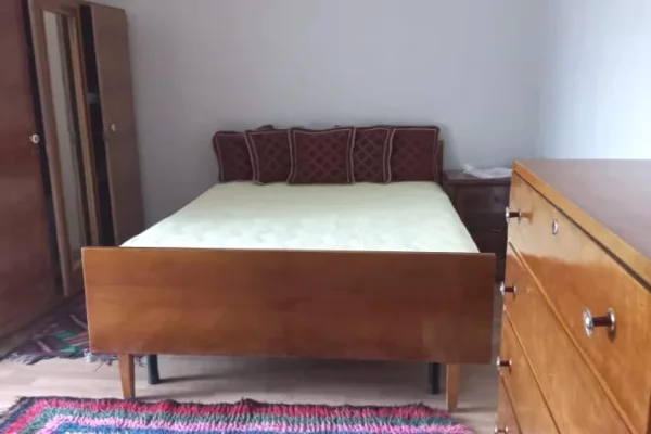 Shtepi me qera Apartament ne Tirane, 2+1, Mobilimi E mobiluar, Pagesa 60,000  Leke.