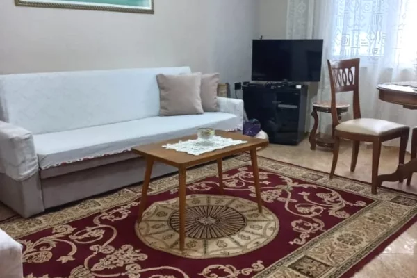 Shtepi me qera Apartament ne Tirane, 2+1, Mobilimi E mobiluar, Pagesa 60,000  Leke.