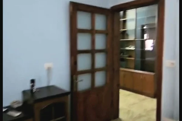 Shtepi me qera Apartament ne Tirane, 1+1, Mobilimi E mobiluar, Pagesa 40,000  Leke.