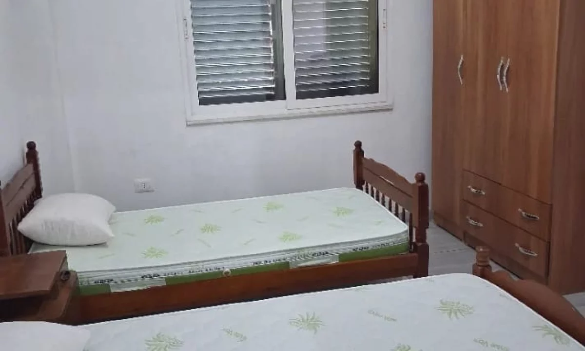 Shtepi me qera Shtepi Private ne Tirane, 2+1, Mobilimi E mobiluar, Pagesa 480  Euro.