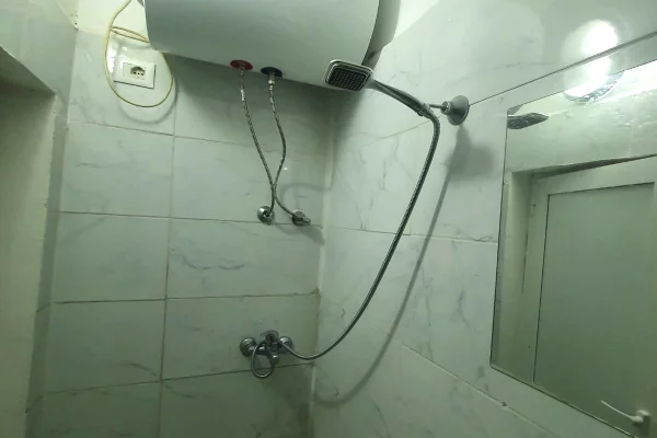Shtepi me qera Apartament ne Tirane, 1+1, Mobilimi E mobiluar, Pagesa 45,000  Leke.