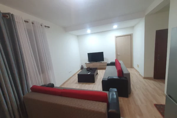 Jepet Me Qera Apartament 1+1, Ne Selite