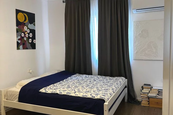 Shtepi me qera Apartament ne Tirane, 1+1, Mobilimi E mobiluar, Pagesa 55,000  Leke.