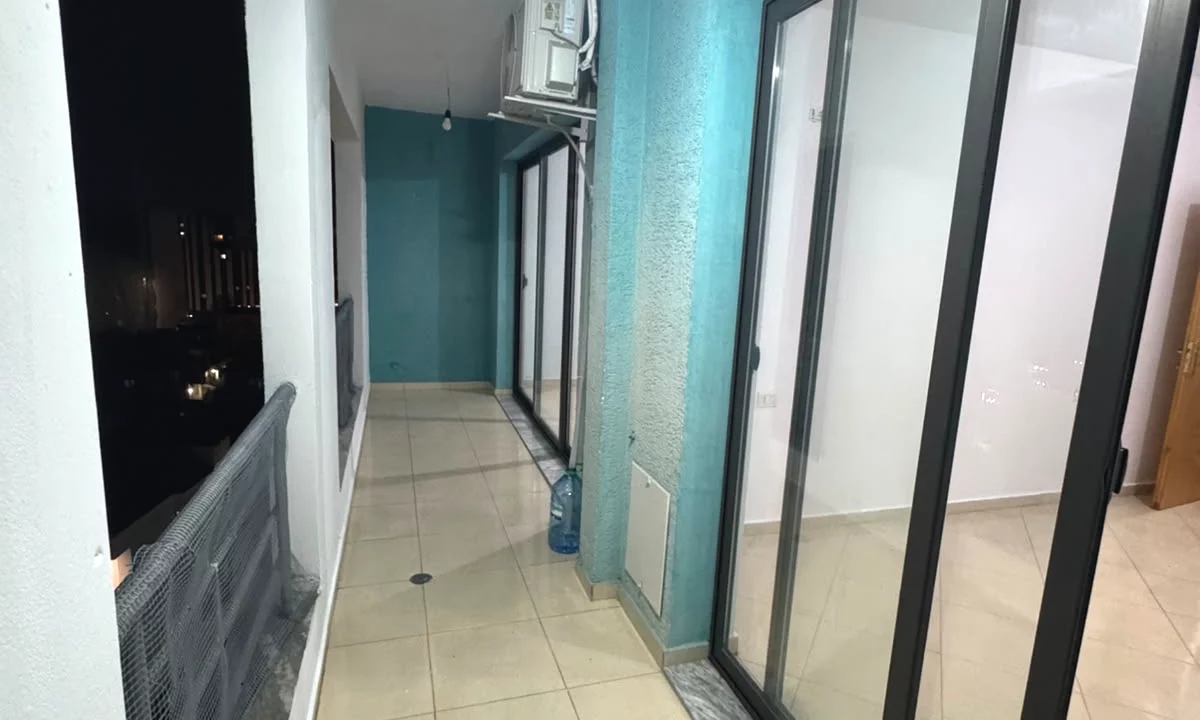 Shtepi me qera Apartament ne Tirane, 1+1, Mobilimi Bosh, pa mobiluar, Pagesa 32,000  Leke.