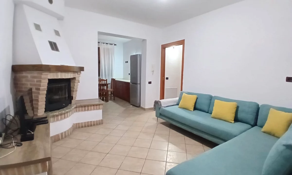 Shtepi me qera Shtepi Private ne Tirane, 2+1, Mobilimi E mobiluar, Pagesa 40,000  Leke.