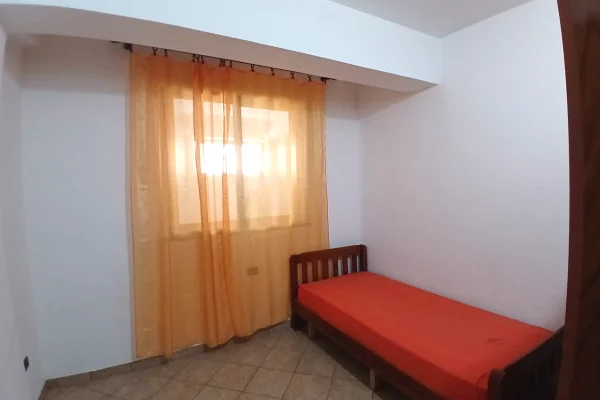 Shtepi me qera Shtepi Private ne Tirane, 2+1, Mobilimi E mobiluar, Pagesa 40,000  Leke.