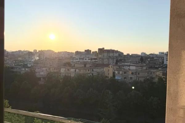 Shtepi me qera Apartament ne Tirane, 1+1, Mobilimi E mobiluar, Pagesa 55,000  Euro.