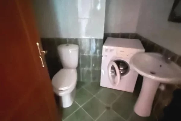 Shtepi me qera Apartament ne Tirane, 2+1, Mobilimi E mobiluar, Pagesa 500  Euro.