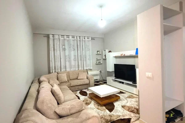 Jepet Me Qera Apartament 2+1+1 Ballkon, Ysberisht