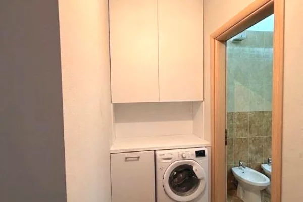 Shtepi me qera Apartament ne Tirane, 2+1, Mobilimi E mobiluar, Pagesa 49,000  Leke.