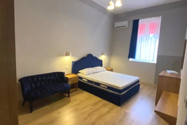 Shtepi me qera Apartament ne Tirane, 2+1, Mobilimi E mobiluar, Pagesa 70,000  Leke.