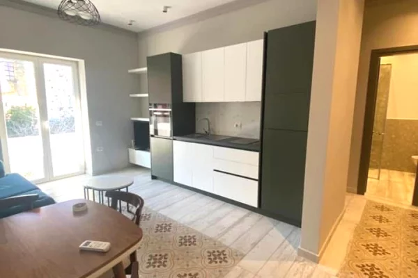 Shtepi me qera Apartament ne Tirane, 2+1, Mobilimi E mobiluar, Pagesa 70,000  Leke.
