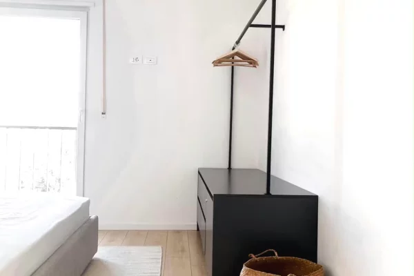 Shtepi me qera Apartament ne Tirane, 1+1, Mobilimi E mobiluar, Pagesa 75,000  Leke.