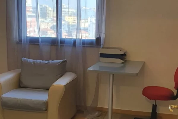 Shtepi me qera Apartament ne Tirane, 2+1, Mobilimi E mobiluar, Pagesa 75,000  Leke.