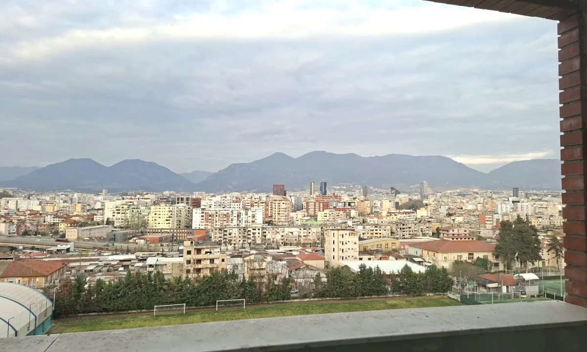 Shtepi me qera Apartament ne Tirane, 2+1, Mobilimi E mobiluar, Pagesa 60,000  Euro.