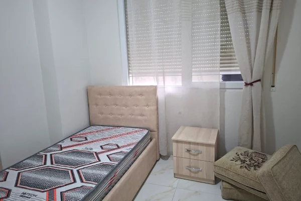 Shtepi me qera Apartament ne Tirane, 2+1, Mobilimi E mobiluar, Pagesa 60,000  Euro.
