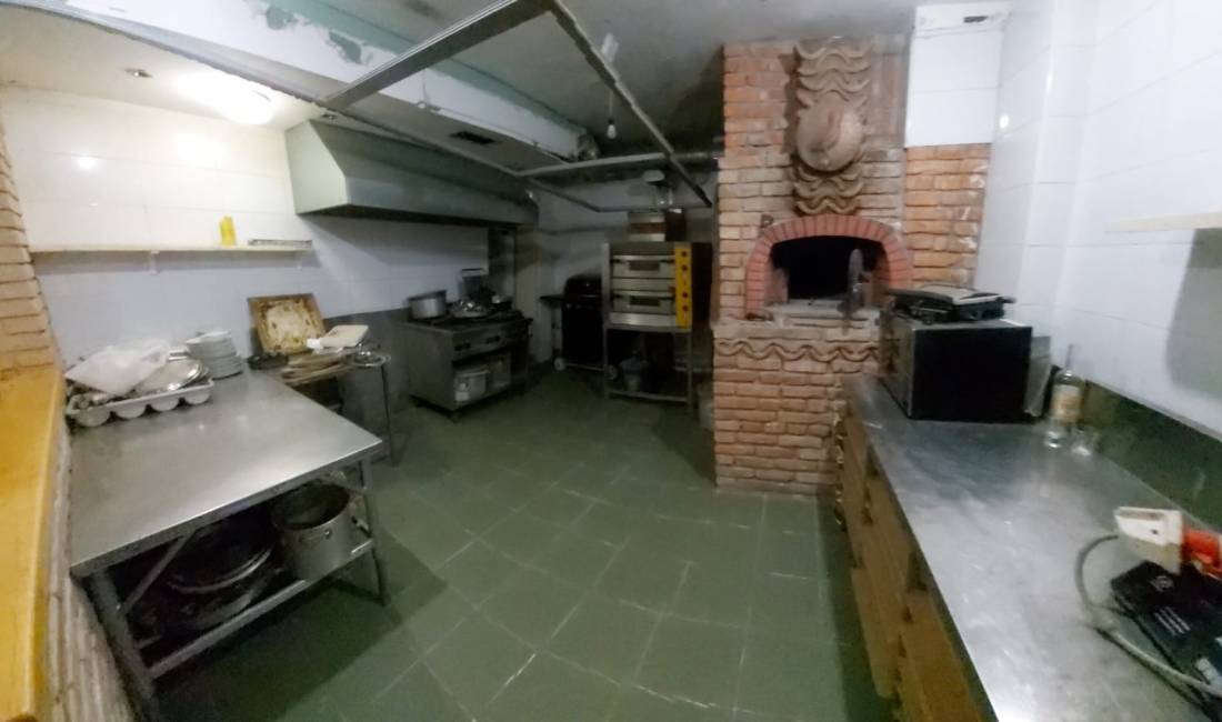 Jepet me qira ambient biznesi prane Zogut te Zi.