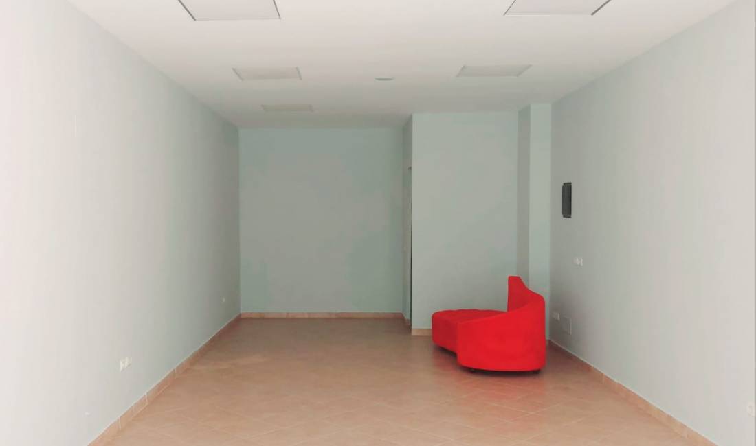 Jepet me qira ambient biznesi prane rruges se Ambasadave.