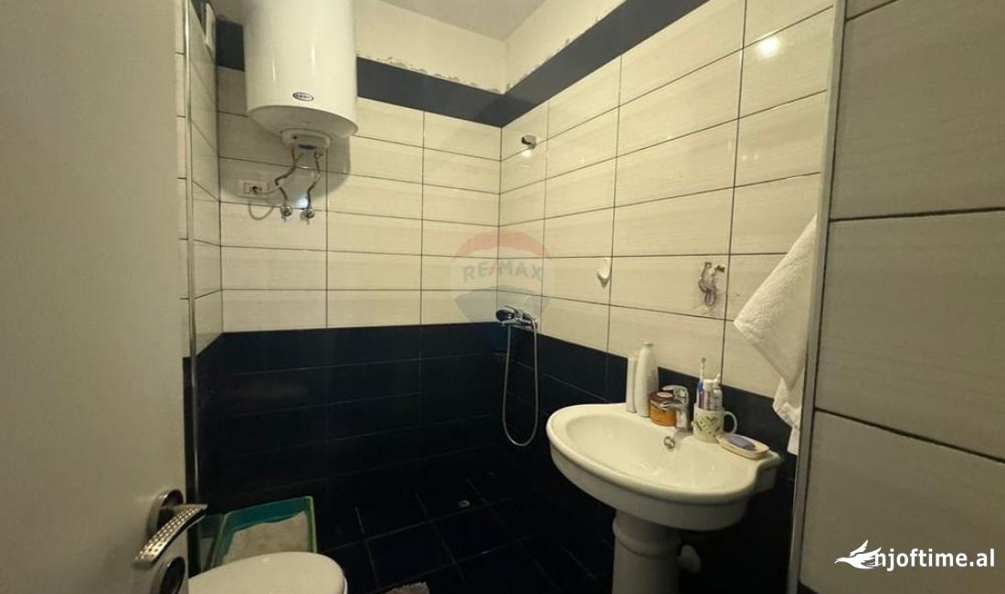 Appartamento in vendita a Tirana 1+1, Arredato