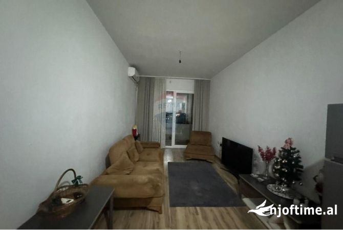 Appartamento in vendita a Tirana 1+1, Arredato