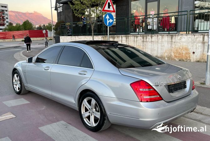 Auto in Vendita a Tirana, Mercedes-Benz, 2011 Benzine,Kambio Automatik Pagamento 11,900  Euro.