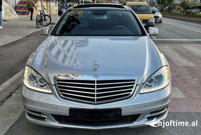 Auto in Vendita a Tirana, Mercedes-Benz, 2011 Benzine,Kambio Automatik Pagamento 11,900  Euro.