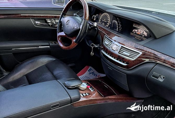 Auto in Vendita a Tirana, Mercedes-Benz, 2011 Benzine,Kambio Automatik Pagamento 11,900  Euro.