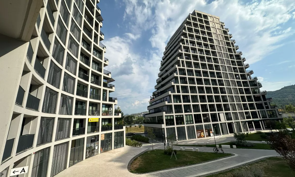 Jepet Ambient Zyre per qira Tek Lake View