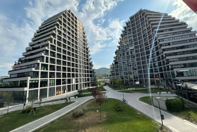 Business Property for Rent 3+1 in Tirana - 2,000 Euro