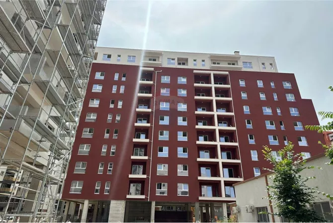 Appartamento in vendita a Tirana 1+1, SemiArredato