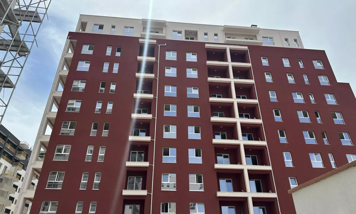 Appartamento in vendita a Tirana 1+1, SemiArredato